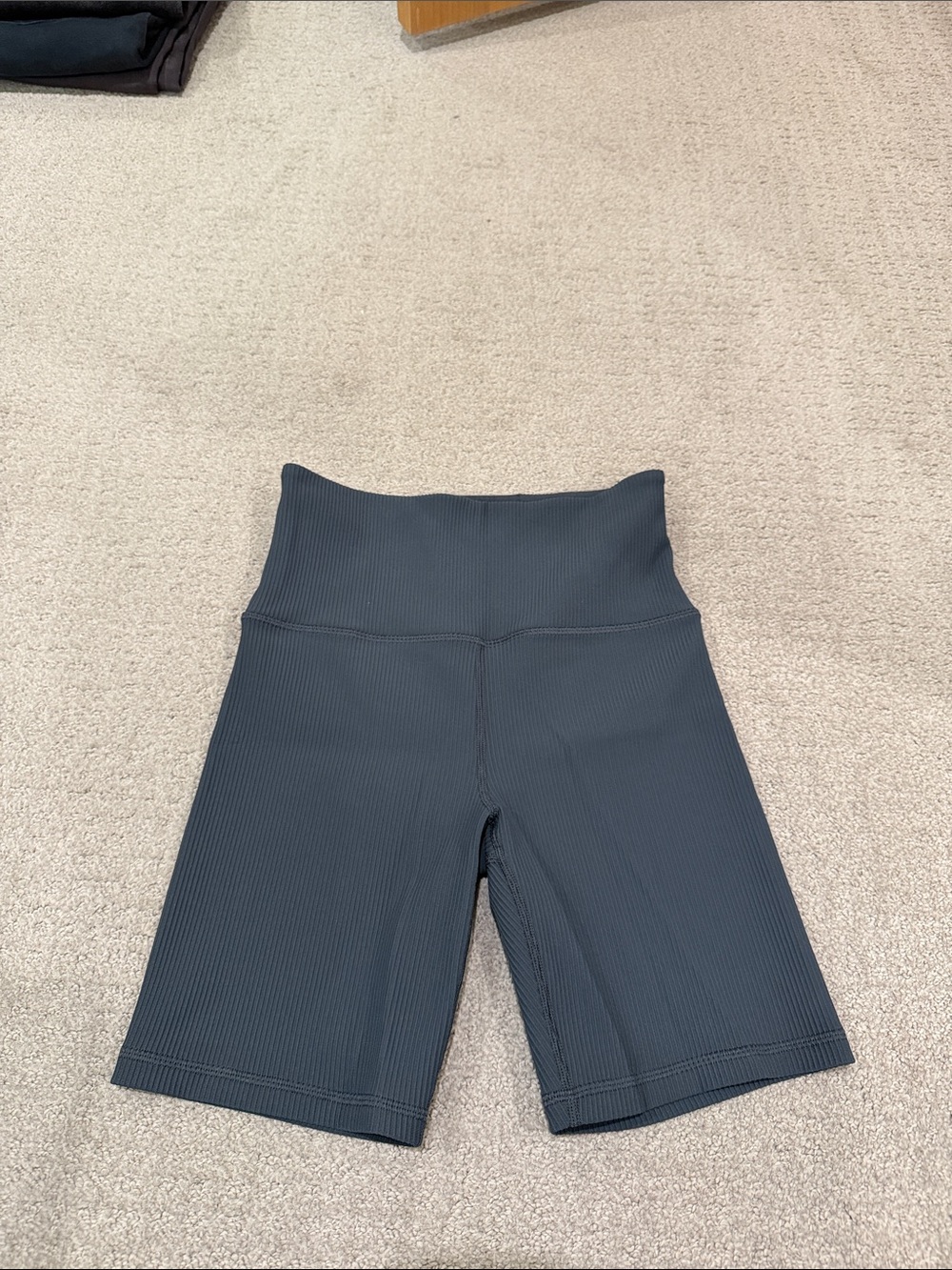 Athleta Ribbed Elation 7 inch short